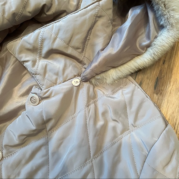 Bellina Tan Puffer Trench Coat with Detachable Fur-trimmed Hood - Size XL - Picture 5 of 11